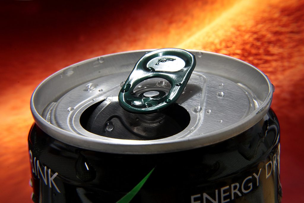 Geöffnete Dose eines Energy Drinks