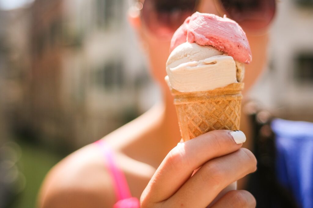 Eiscreme ist einer der Auslöser von Brain Freeze